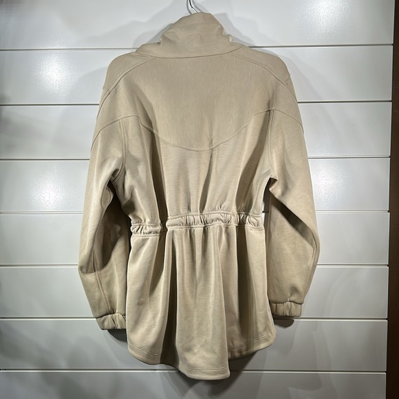Lululemon athletica Softstreme Cinch-Waist Jacket - Opal Size 6 Like New - Picture 8 of 8
